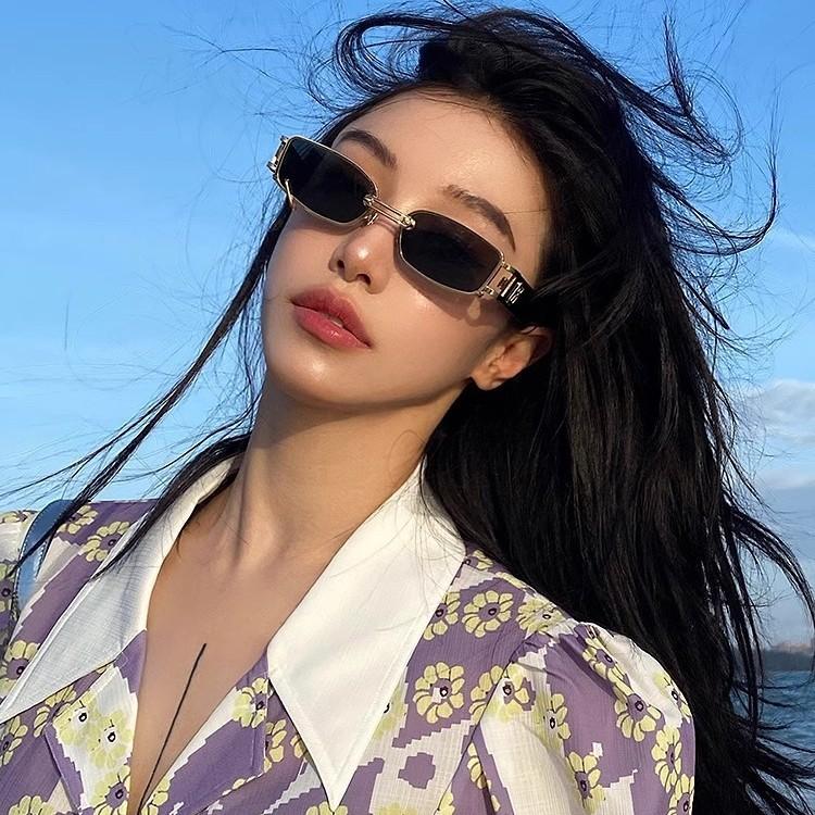 European and American style retro square sunglasses women's super cool small frame narrow personality seaside UV protection sunglasses