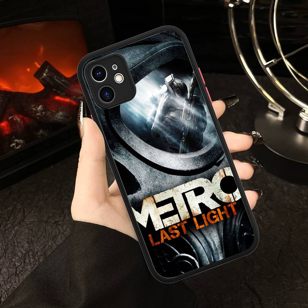 Post Apocalyptic Game Metro 2033 Phone Case For IPhone 16 15 14 Plus 15 13 12 11 Pro Max X XS MAX Matte Cover