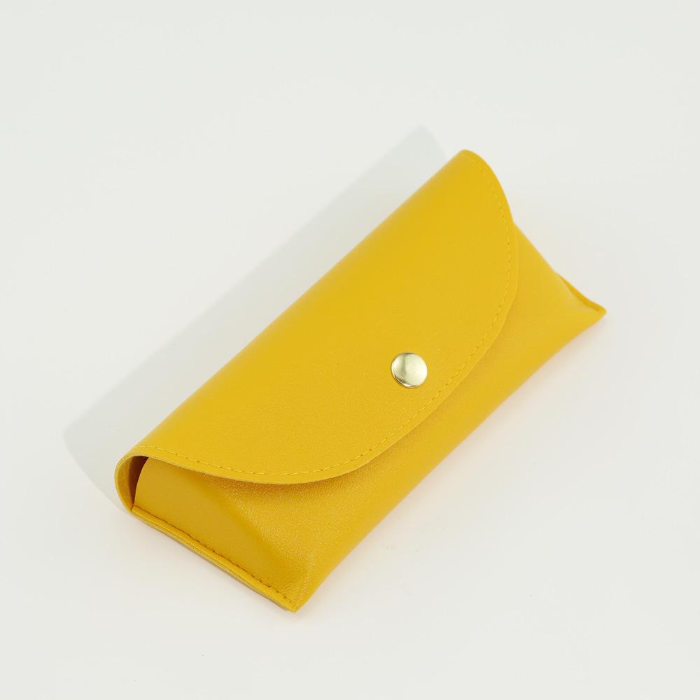 Retro Minimalist Leather Eyeglass Pouch: Soft and Portable Sunglasses Case with Anti-Pressure Design