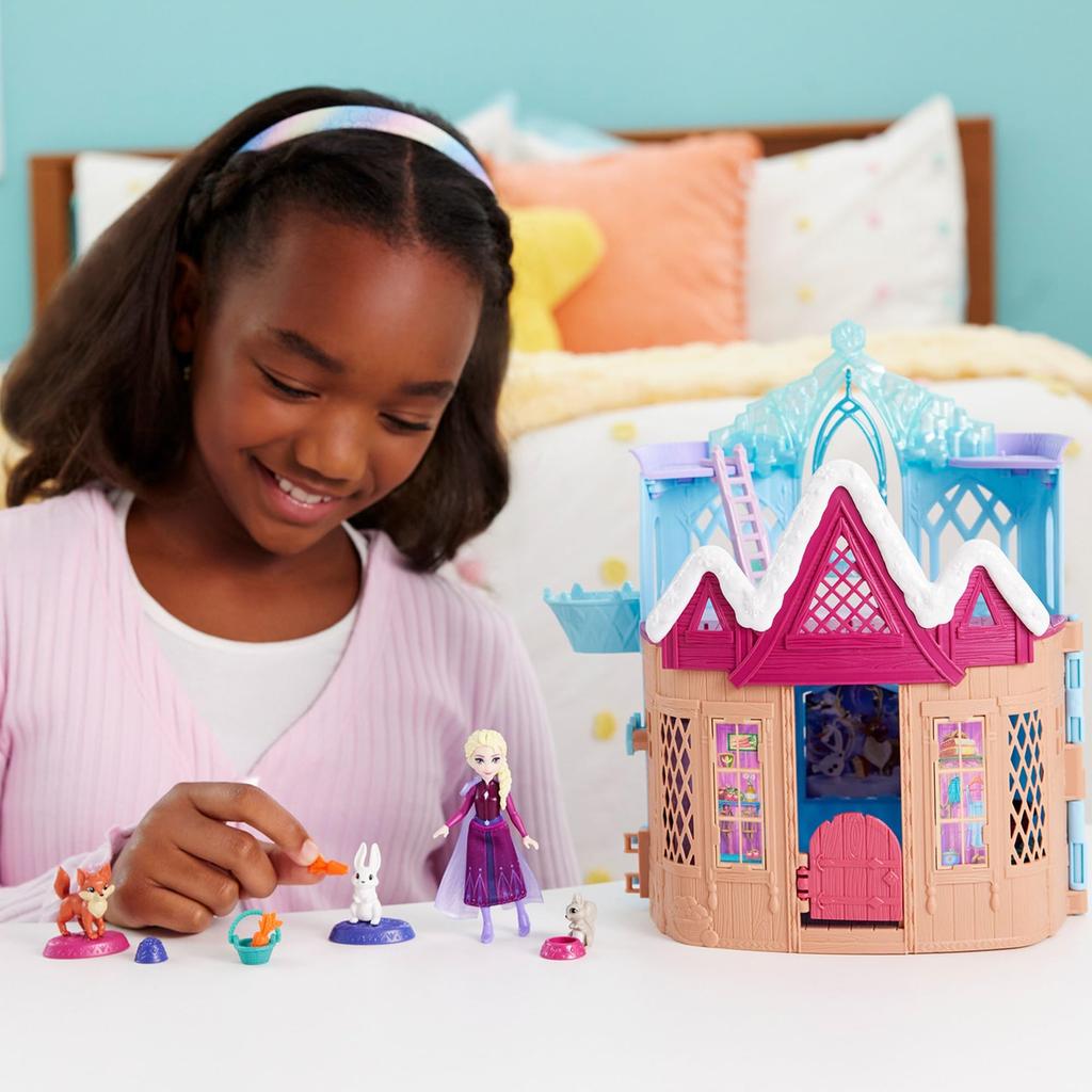 Mattel Disney Ledové království Elsa a Ledová zvířata z Arendelle Luxusní domeček pro panenky Hraní na role Hrací sada s 1 mini panenkou ve věku 3 let a panenkou JFG28 na převlékání, Nahoru,