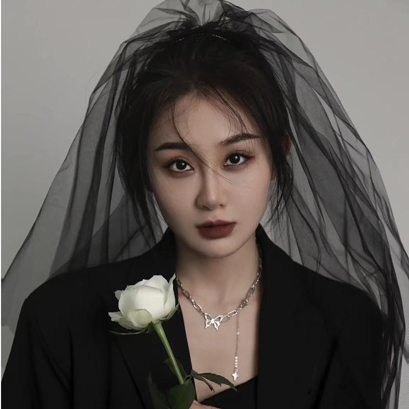

Retro Black Veil Bridal Headpiece for Gothic Weddings and Halloween Photoshoots Below 60cm