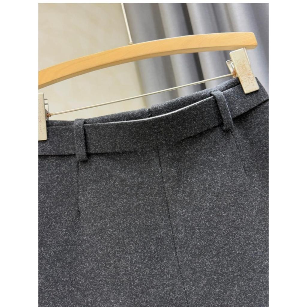 Women's Gray Wool A-line Skirt - High Waist, Thickened for Autumn/Winter, Hip-hugging, Anti-exposure, Short Casual Skirt