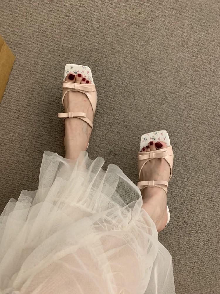 

Босоножки женские летние ретро с чувством высокого класса 2025 новые с ремешком через палец, не утомляют ноги, под юбку, шлепанцы на высоком каблуке 40 розовый