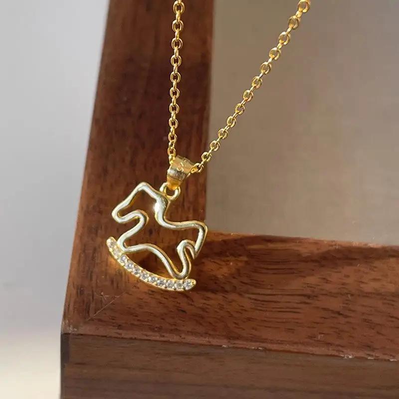 

1/2Pcs Fashion Cute Shiny Zircon Hollowed-out Wooden Horse Pendant Necklace For Woman Girls Collarbone Chain Jewelry Gift