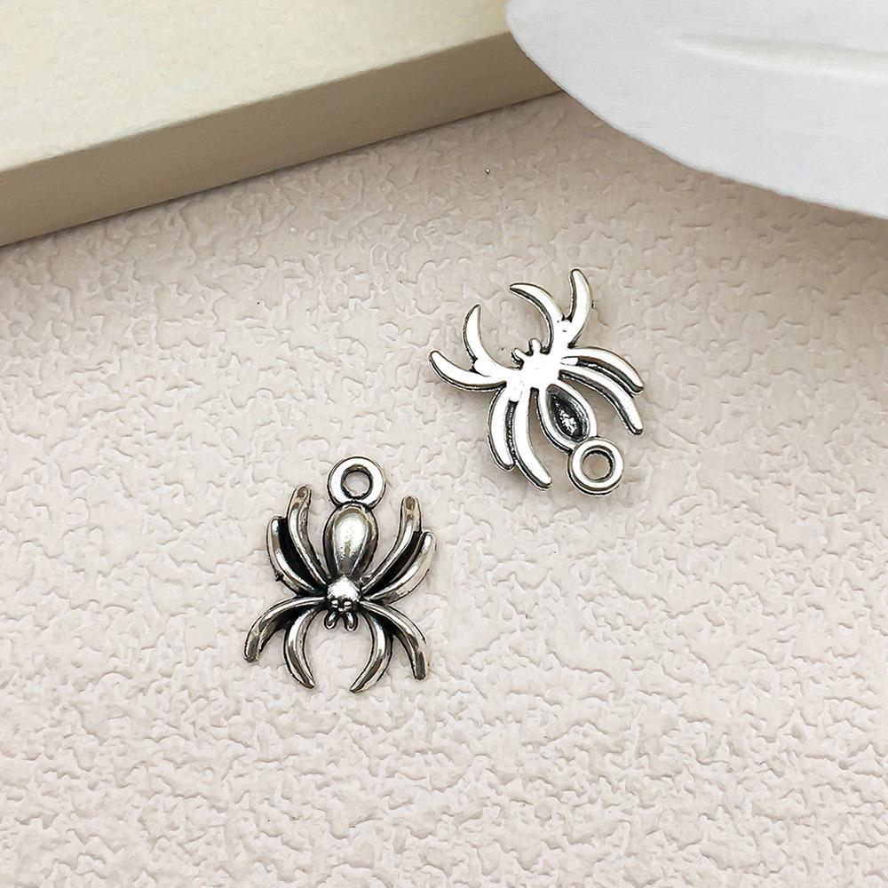 Gothic Halloween Skull & Bat Pendant Jewelry Accessory