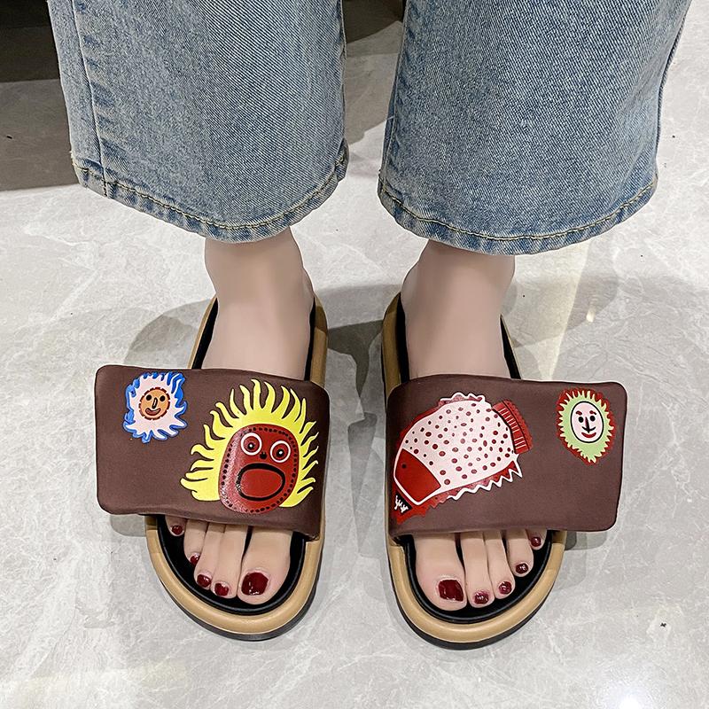 Fashion Platform Flip Flops Summer New Round Toe Open Toe Sun Embroidered Soft Sole Non-slip Wear-resistant Flats