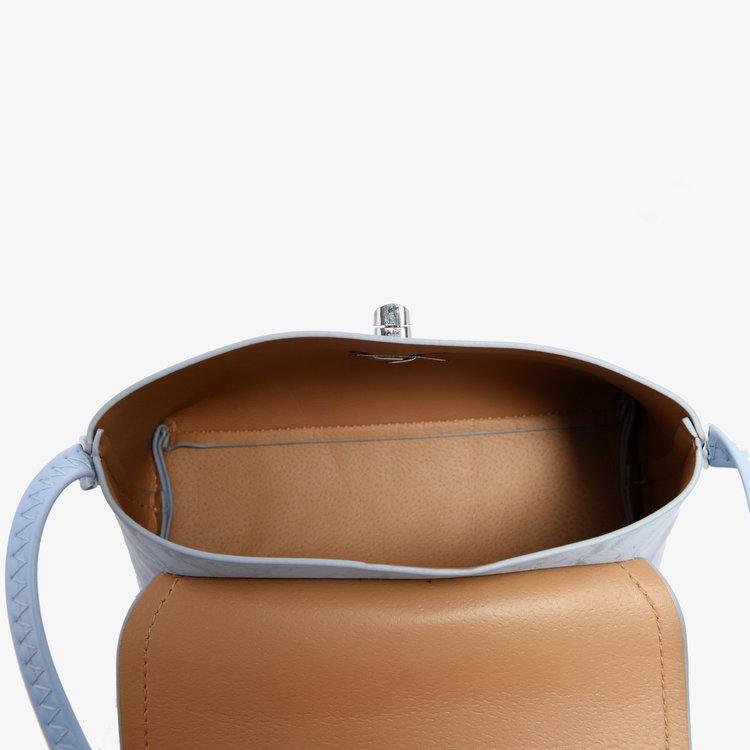 Exquisite foreign fashion small bag women's 2024 new versatile shoulder bag high texture niche light luxury messenger women's bag