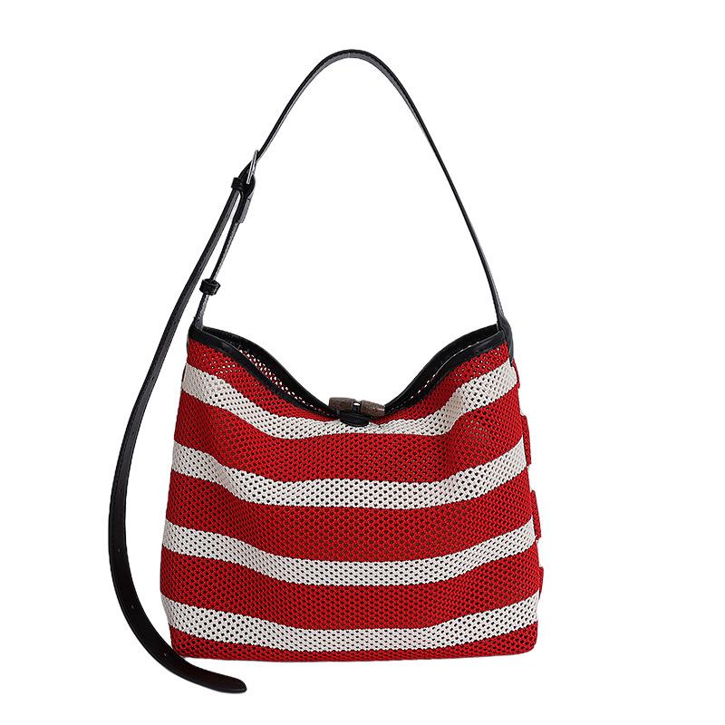 

2025 New Woven Striped Large Capacity Lazy Wind Portable Underarm Bag Shoulder Bag Fashion Casual Tote Bag красный