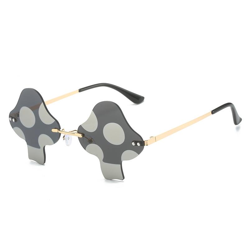Cool Party Eyewear Mushroom Shape Sunglasses Women Fashion Travel Personality Halloween Sperical Glasses