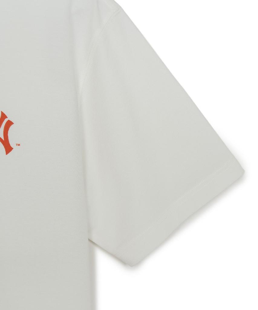 Emelbi Vintage Sportive Cursive Graphic Short Sleeve T-Shirt Ny (Ivory)