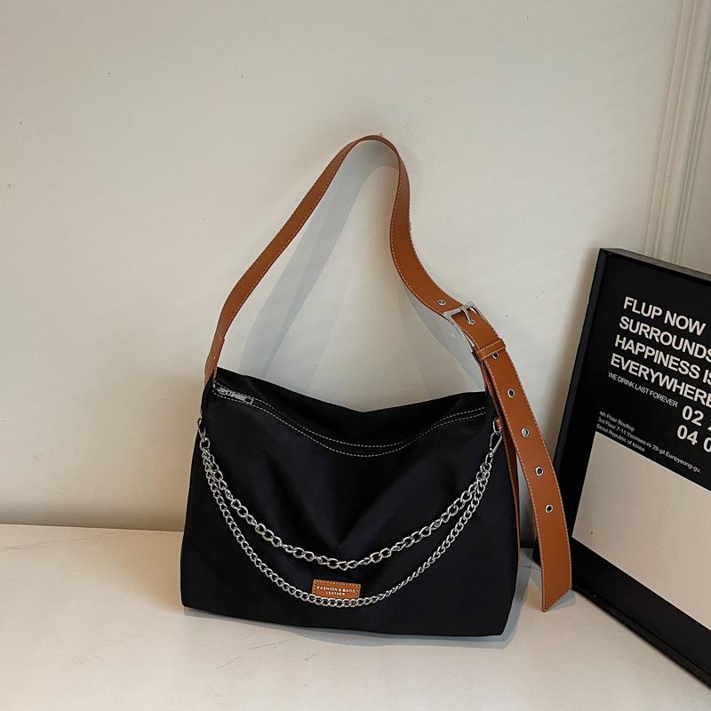 Large capacity nylon bag women's summer 2025 new casual shoulder messenger bag chain commuter tote bag