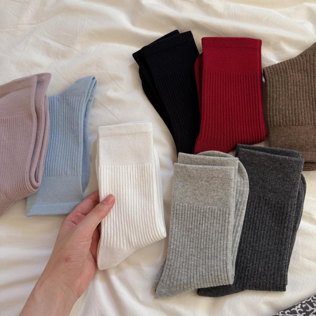 Women's Autumn and Winter Versatile Solid Color Boneless Anti Pilling Tube Socks