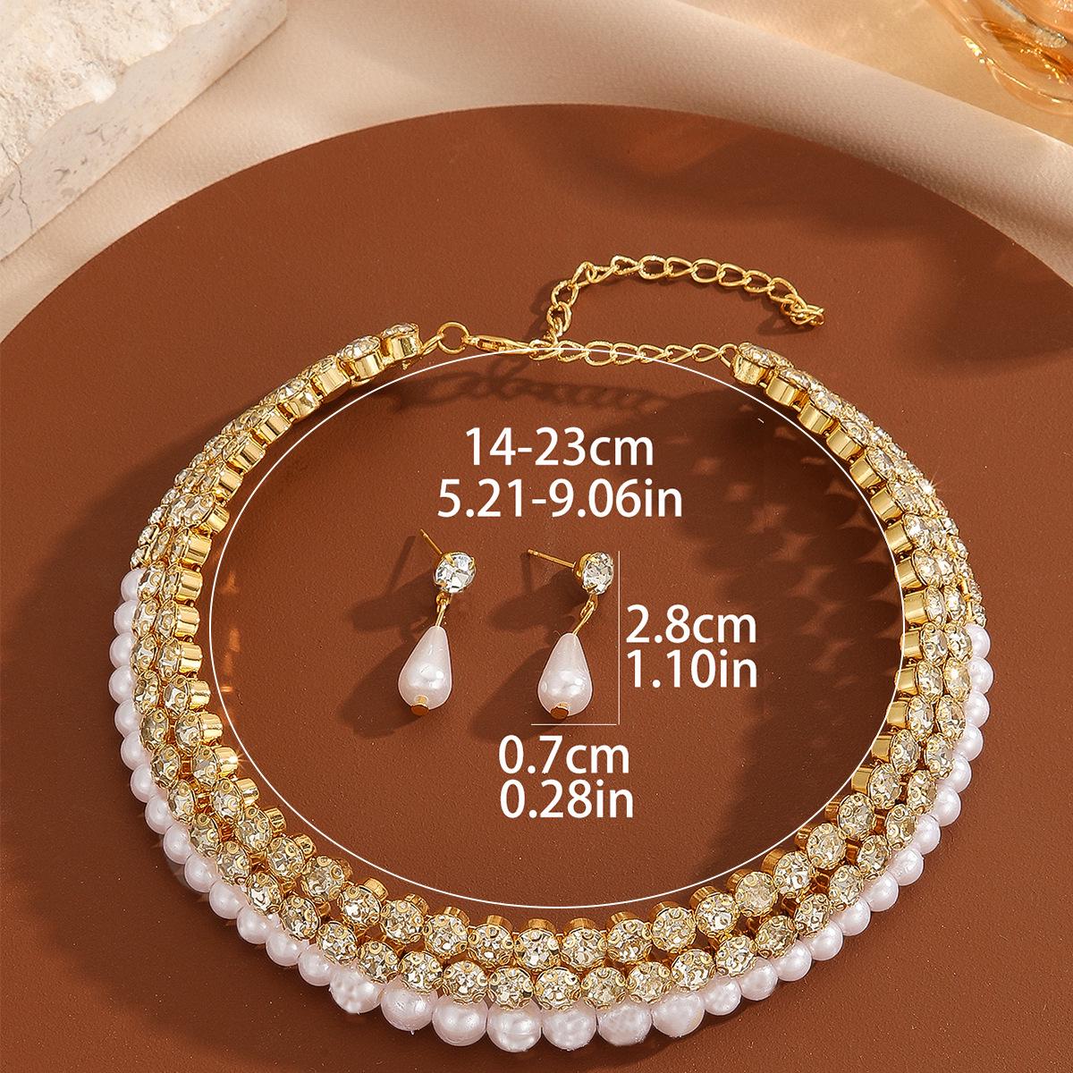 

Элегантный многослойный чокер из меди и искусственного жемчуга и набор серег для женщин золотой