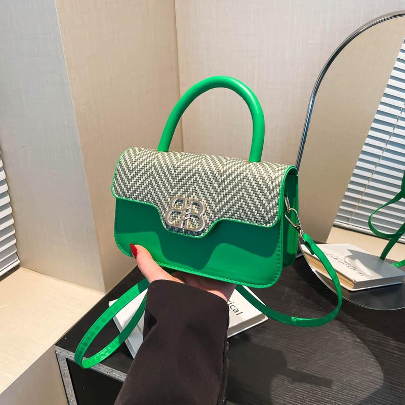 2025 New Women's Bag Small Square Bag Portable Shoulder Bag Crossbody Bag Versatile Fashion Underarm Bag Women's Bag