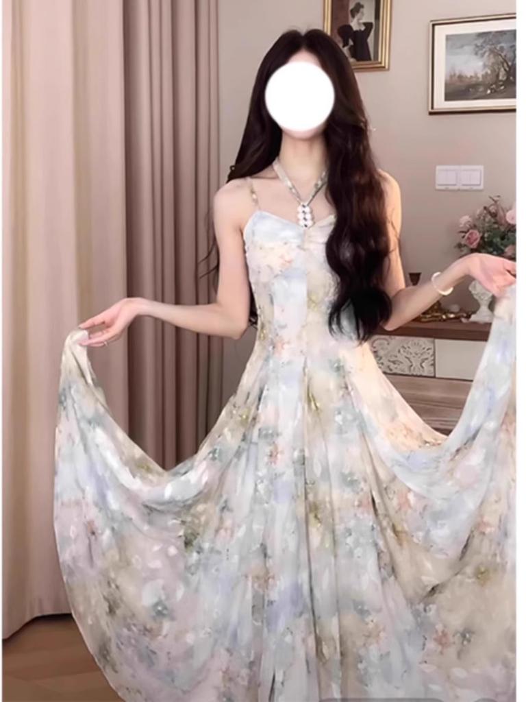 French retro oil painting style temperament neck suspender dress autumn new