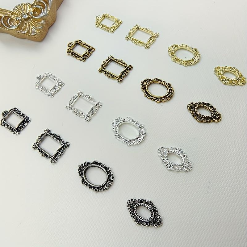 16 pezzi Ciondoli Barocchi Retrò per Unghie - Metallo Vuoto Punk Gioielli per Unghie per Donne e Ragazze - Ciondoli Incisi a Forma di Cornice per Unghie per Nail Art Fai da Te