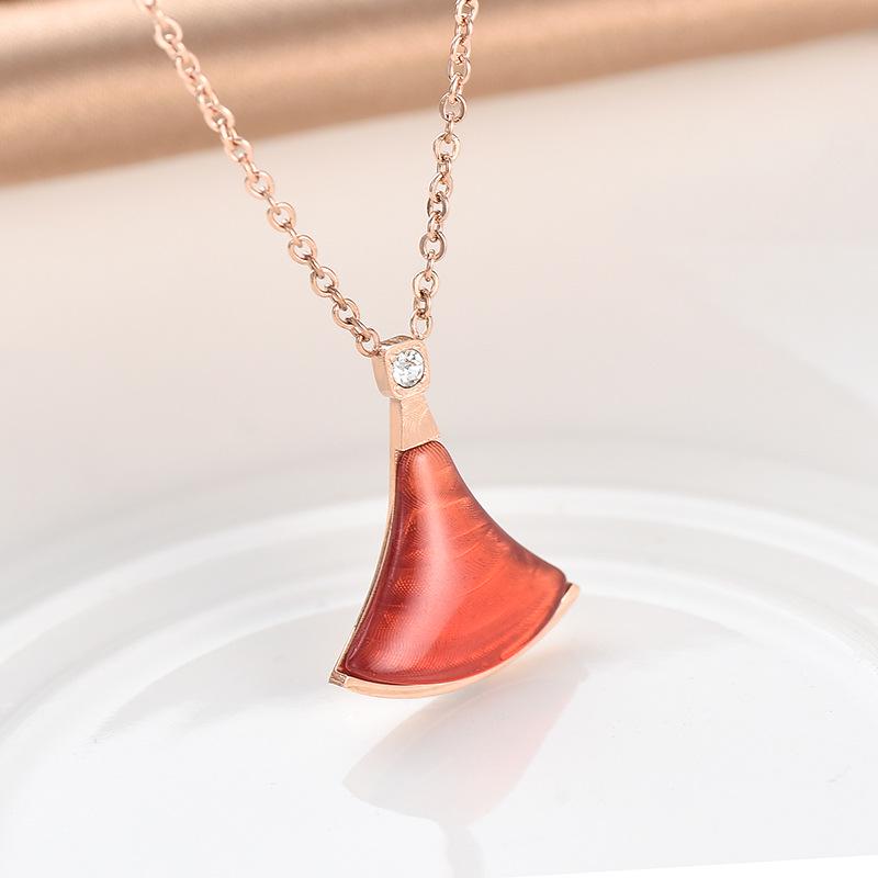 18k Rose Gold Fan-shaped Simple Necklace for Women