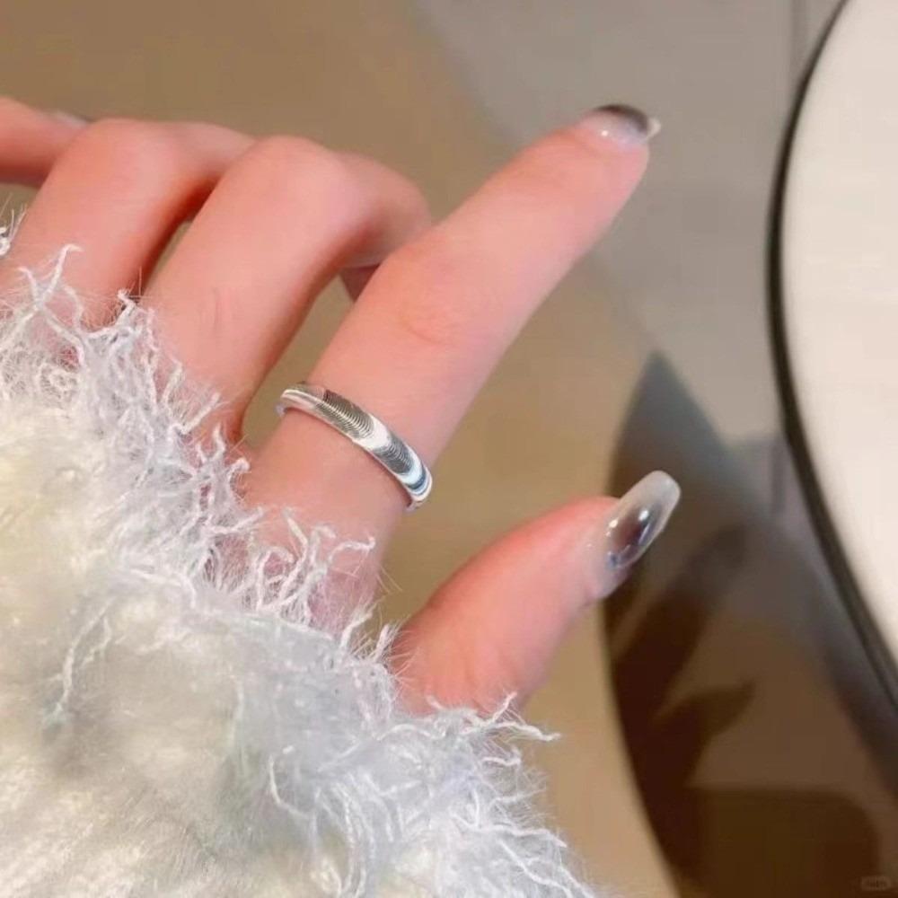 Light Luxury Couple Titanium Steel Ring Simple Valentine's Day Gift Cat Eye Plain Ring  Girls