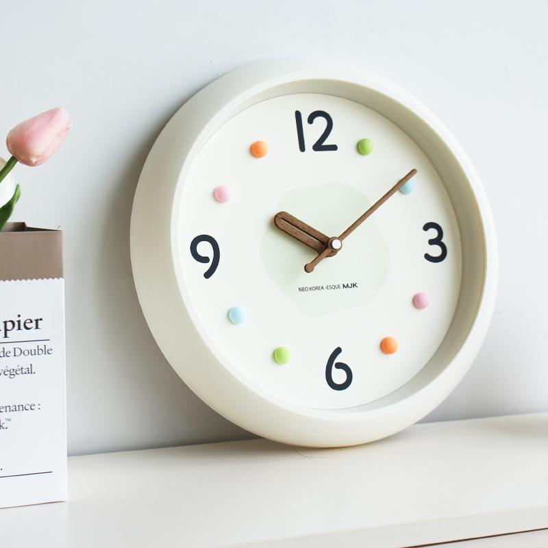 Clock Wall Clock Living Room 2025 New Home Fashion Silent Simple Creative Clock Wall Cream Wind