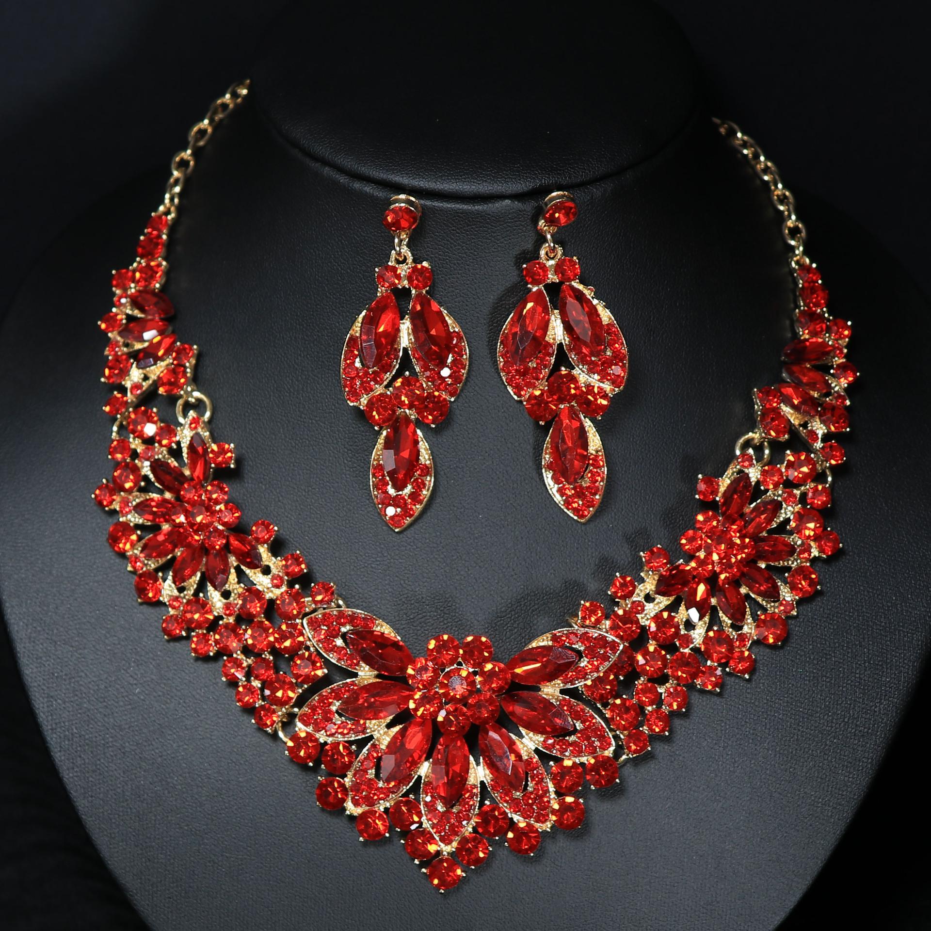 

Продукт Набір сережок Ланцюжок Кришталеве скло зі сплаву з двох частин Аксесуари для сукні Жіноче намисто червоний