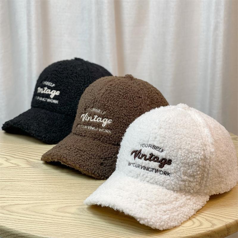 Hat Women's New Winter Fashion Versatile Autumn and Winter Furry Thickened Warm Peaked Hat Trend