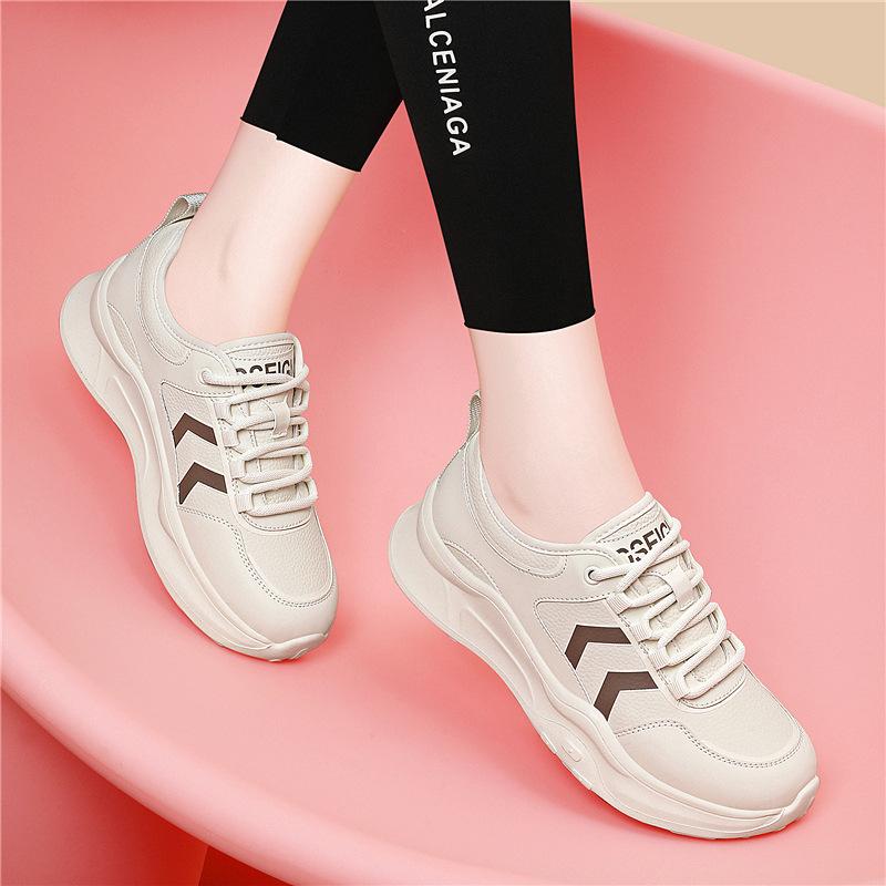 

Leather soft-soled little white shoes women s spring new women s shoes sports and leisure shoes foam sole mother spring and summer single shoes 40
