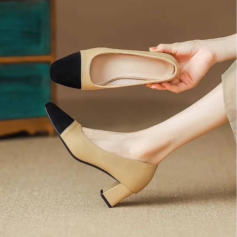 

French shallow single shoes women s 2025 summer and autumn new white splicing square middle heel beautiful versatile outer wear Mary Jane shoes 40 абрикосовый