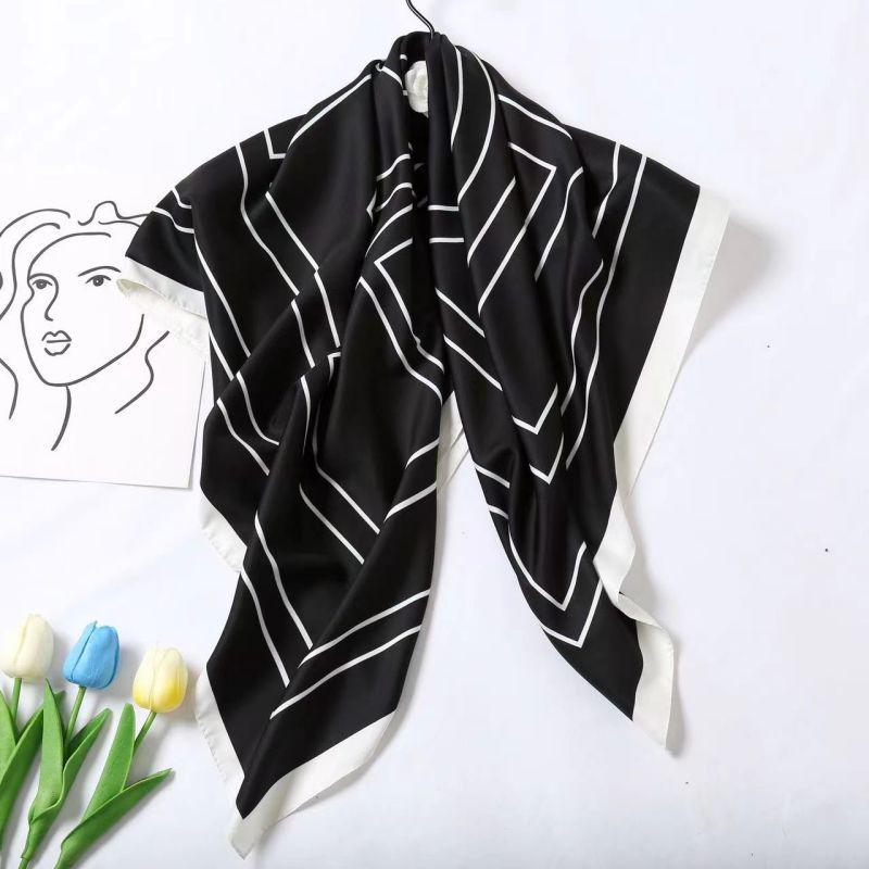 Black and White Animal Print Faux Silk Twill Scarf - 90x90CM Autumn/Winter Shawl for Women