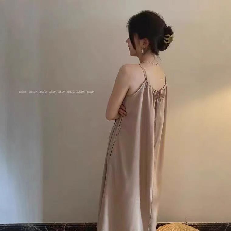 French Gentle Style Spaghetti Strap Tie-Up A-Line Long Dress with Pockets - Summer 2024 Collection