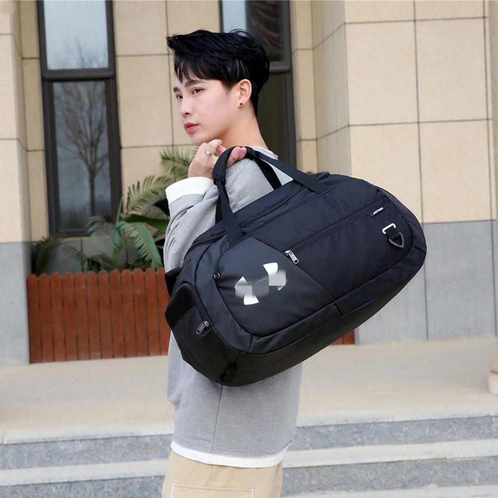 

Большая вместительная спортивная сумка с разделением для влажной и сухой воды. Сумка для плавания. Сумка для тренировок. Спортивная сумка. Сумка для йоги. Баскетбольная сумка. Дорожная сумка.