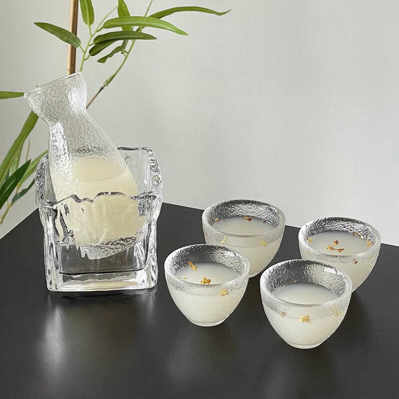 OUSO Japanese Hammered Glass Sake Set
