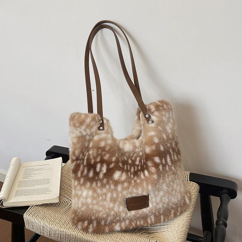 Yogodlns Women's Large Capacity Furry Tote Bag Commute Shoulder Bag Underarm Bag Soft Material Easy To Clean Vertical Square