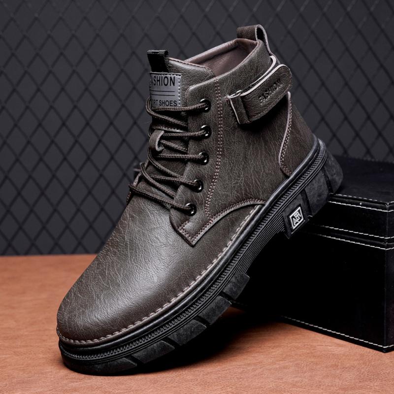 Fashion Black Leather Men Boots High Quanlity Light Men Ankle Boots Winter Outdoor Casual Shoes No-slip High Top Male Work Shoes