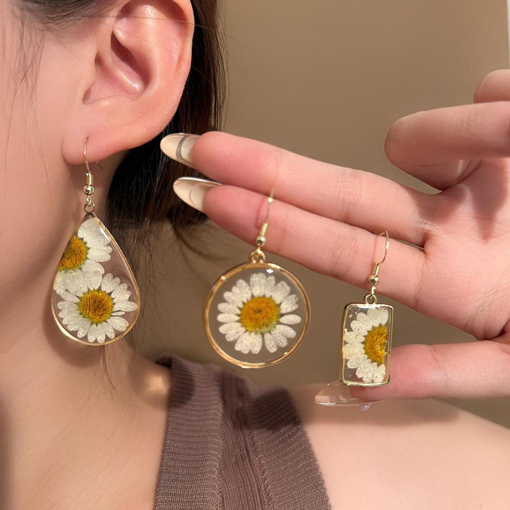Sunflower Daisy Resin Drop Earrings - Preserved Flower Transparent Style