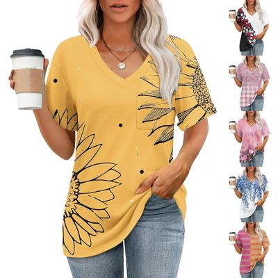Moda Tops Bolso Decote em V Manga Curta Planta Estampa T-shirt