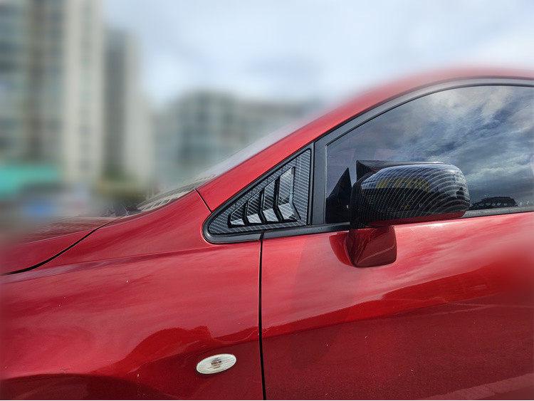 Nissan Tiida 05-10 Front Triangle Window Louvers - Mustang Style Exterior Modification