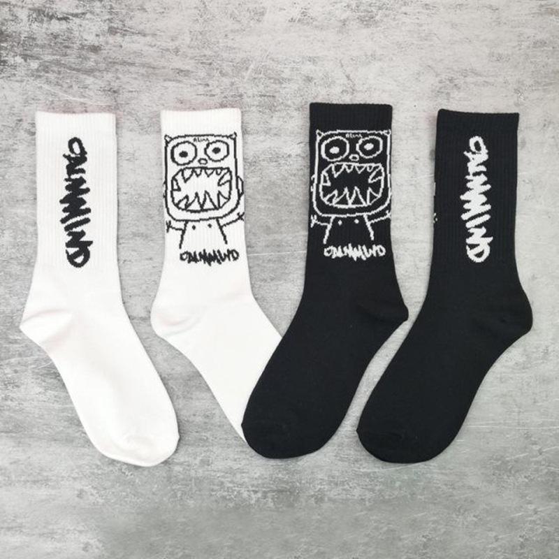 Trendy Korean-Style Men's Mid-Calf Sports Socks for Hip-Hop, Skateboarding, and Basketball