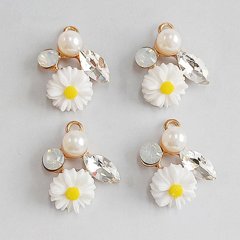 

Engood 100pc Rhinestones Flower Button Sewing Trim & Embellishments Craft Buckle for DIY Earring Necklace Pendant Hair Jewelry