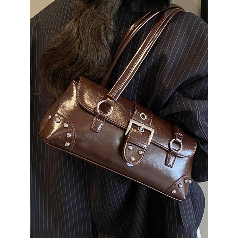 Armpit women's bag 2026 autumn and winter new personalized shoulder bag European and American cool texture riveted women's tote bag