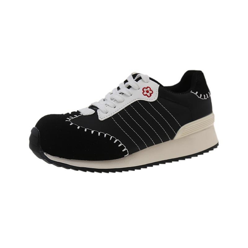 

Нишевые кроссовки на плоской подошве со шнуровкой, немецкие тренировочные туфли, женские, весна 2025, новая модная универсальная повседневная обувь для скейтборда, спортивная обувь Forrest Gump 40 чёрный