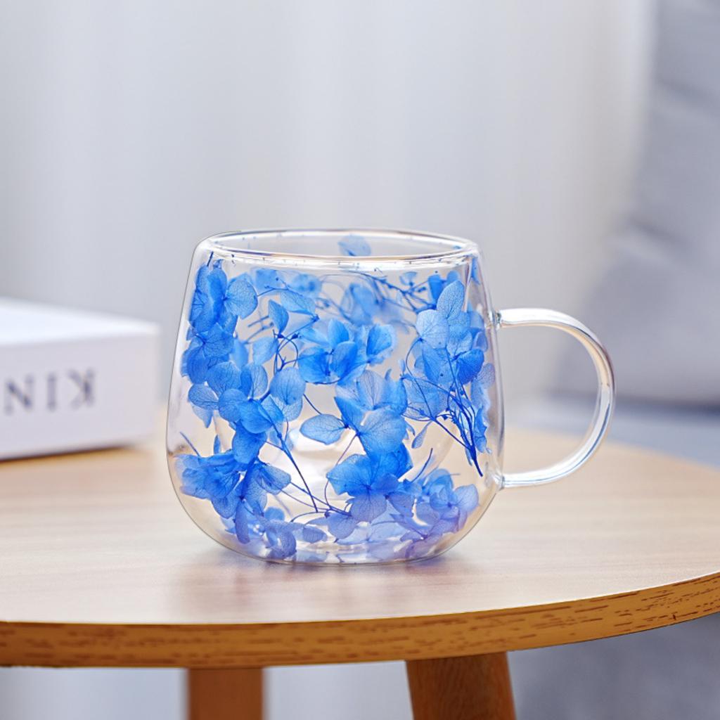 Szklanka do picia z podwójnymi ściankami i uchwytem