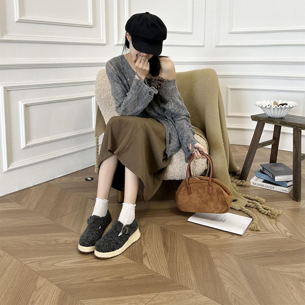 2025 autumn and winter new round head inner hemp woven wedge heel matte fur belt buckle wedge heel women's single shoes