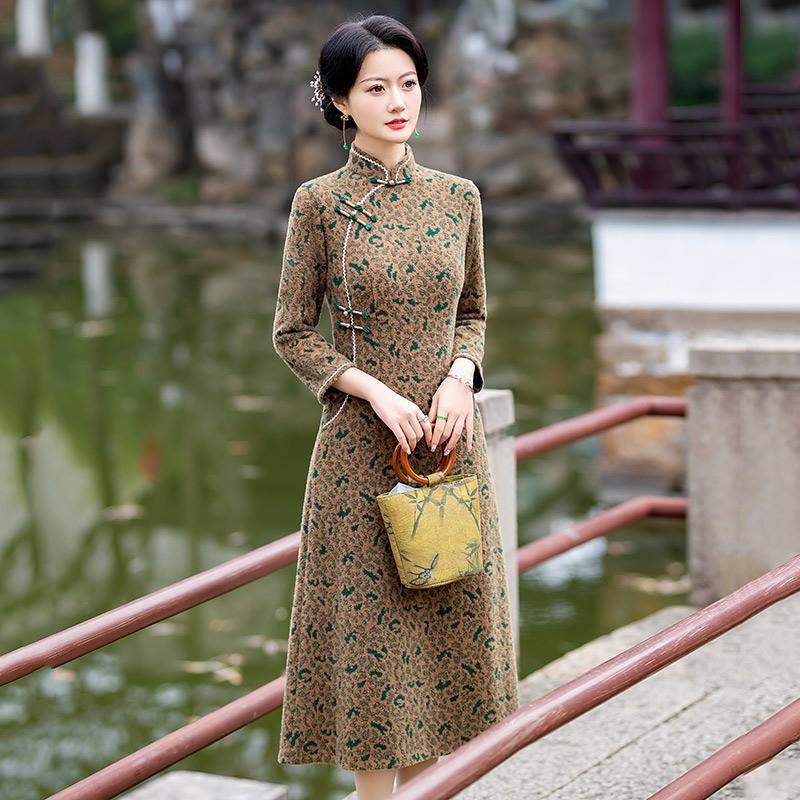 Womens Long Sleeve Qipao Dress Winter Thick Water Mink Velvet Retro Chic Plus Size Maxi Medium