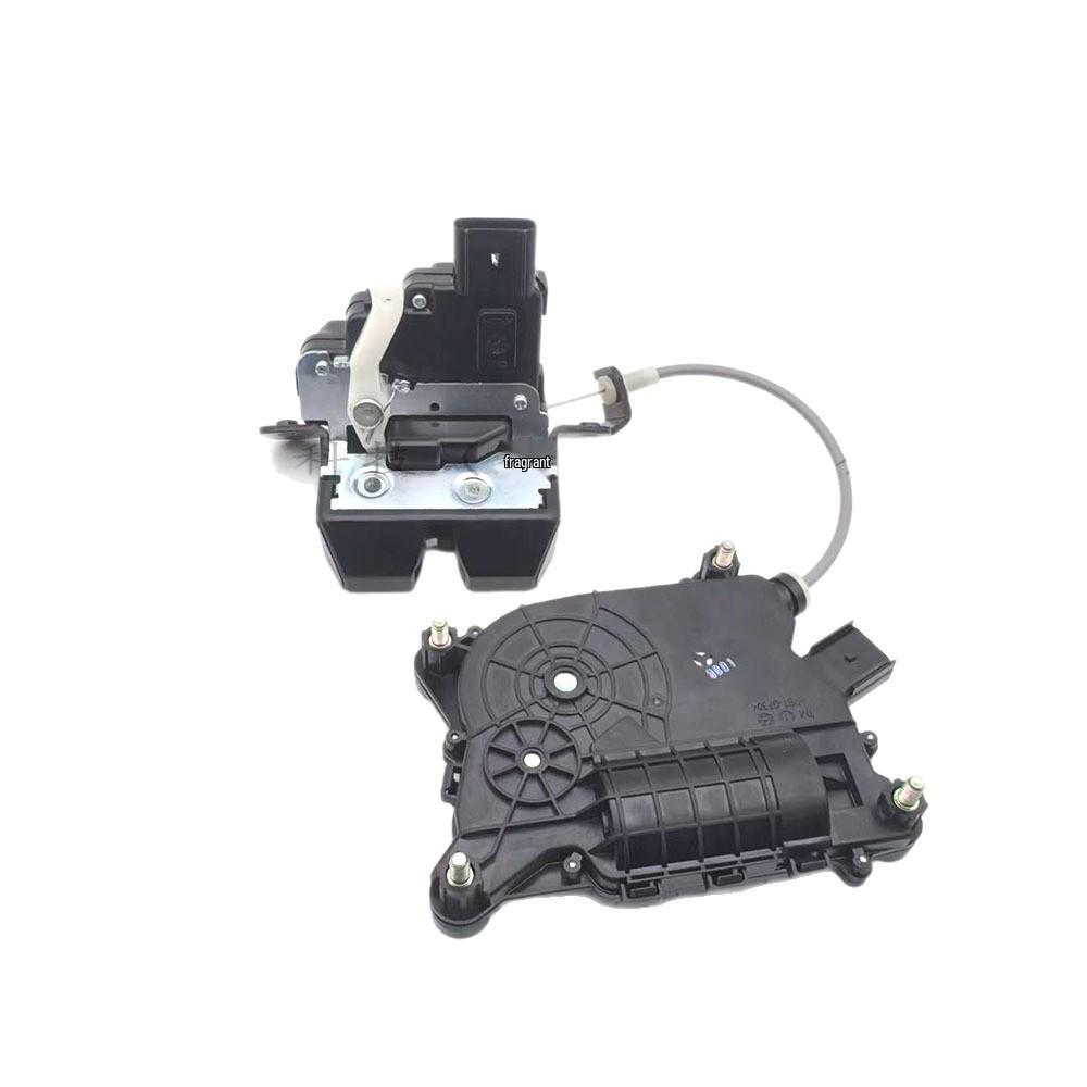Trunk Lock Actuator 81800S3100: Compatible with Hyundai Santa Fe and Kia.