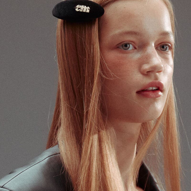 Elizabeth Moments Schwarzer Ovaler Samt-Haarspange