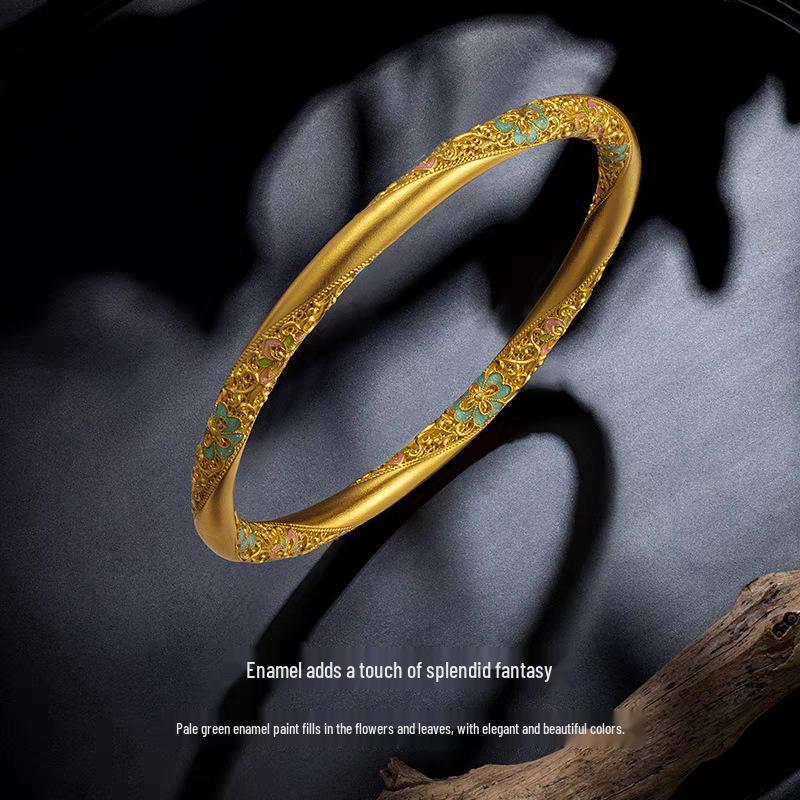 Üppiges Brokat-Vergoldungs-Set: Damen Armreif, Ring und Anhänger Schmuck im chinesischen Stil