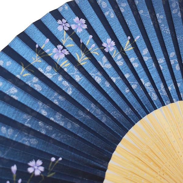 Kimono Painted Folding Made in White Bamboo with Medium Nadeshiko Navy Pearl Scented [Stylish Iroha] High-Quality Fan, Japan, Carving, Design, Ground,