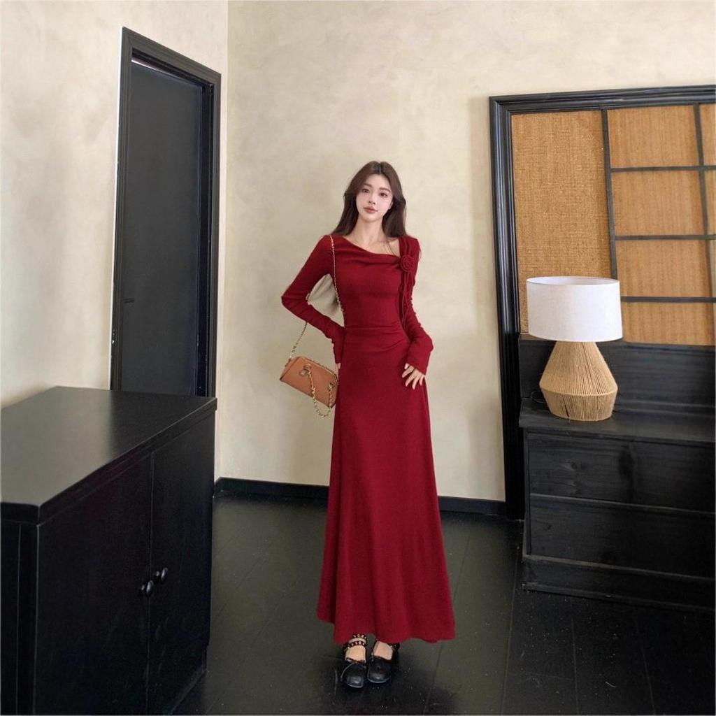 Elegant Red Boat Neck Dress: Stunning Beach Birthday Outfit with Waist-Cinching Skirt