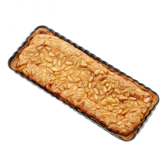 14-Inch Fluted Rectangular Cake Pan