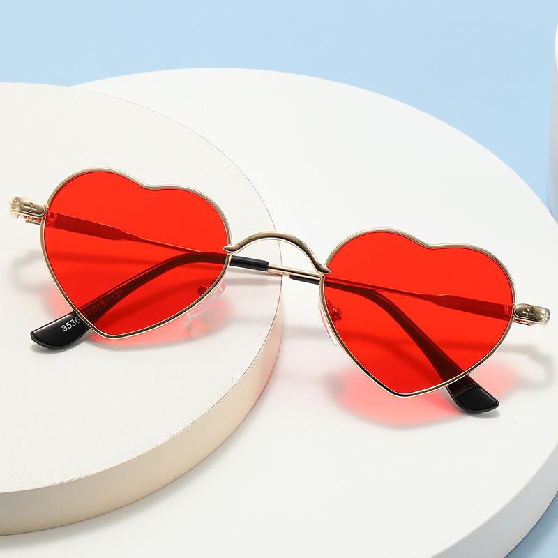 Fashion Stylish Sunglasses For Men Heart Shape Uv400 Protection Outdoor Sun Glasses Seaside Travelling Women Sunglass